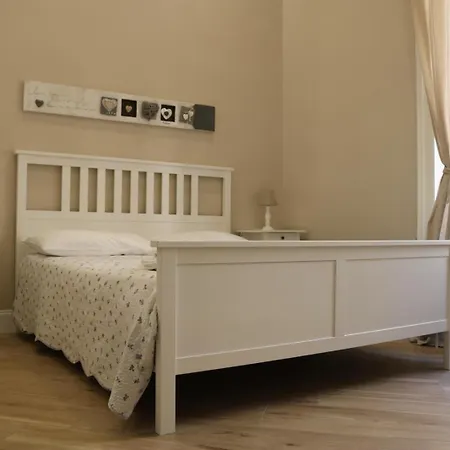 Bed & Breakfast Garibaldi Station Naples