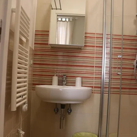 Garibaldi Station Oda ve Kahvaltı