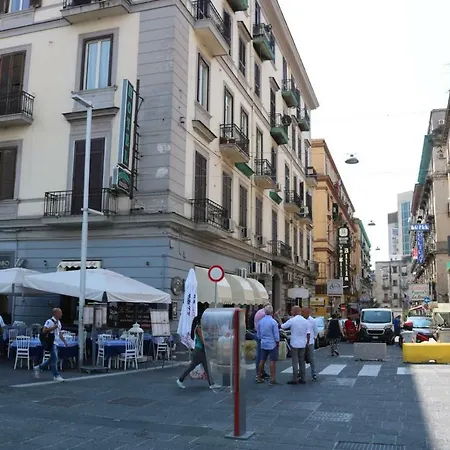 Garibaldi Station Oda ve Kahvaltı Napoli