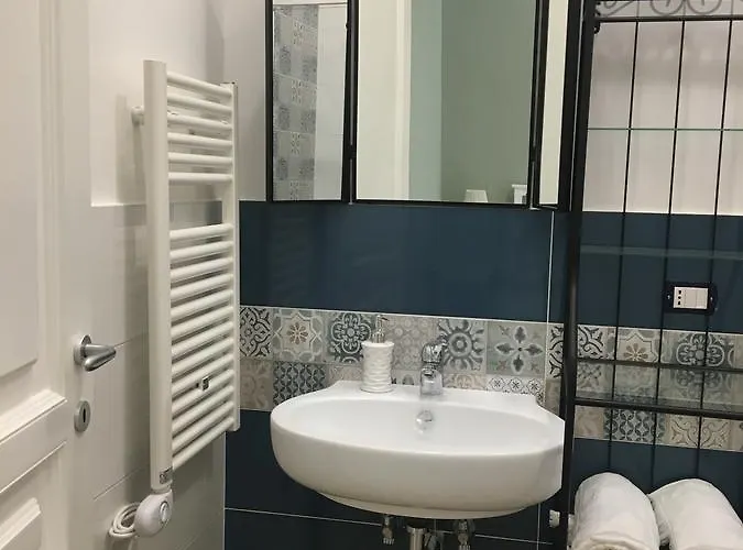 Garibaldi Station Couette-café Naples