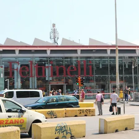 Garibaldi Station 3*