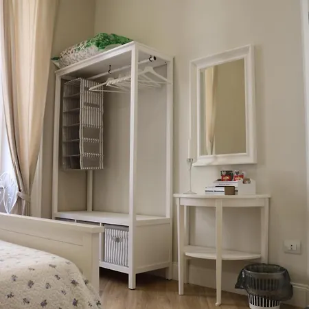 Garibaldi Station 3*